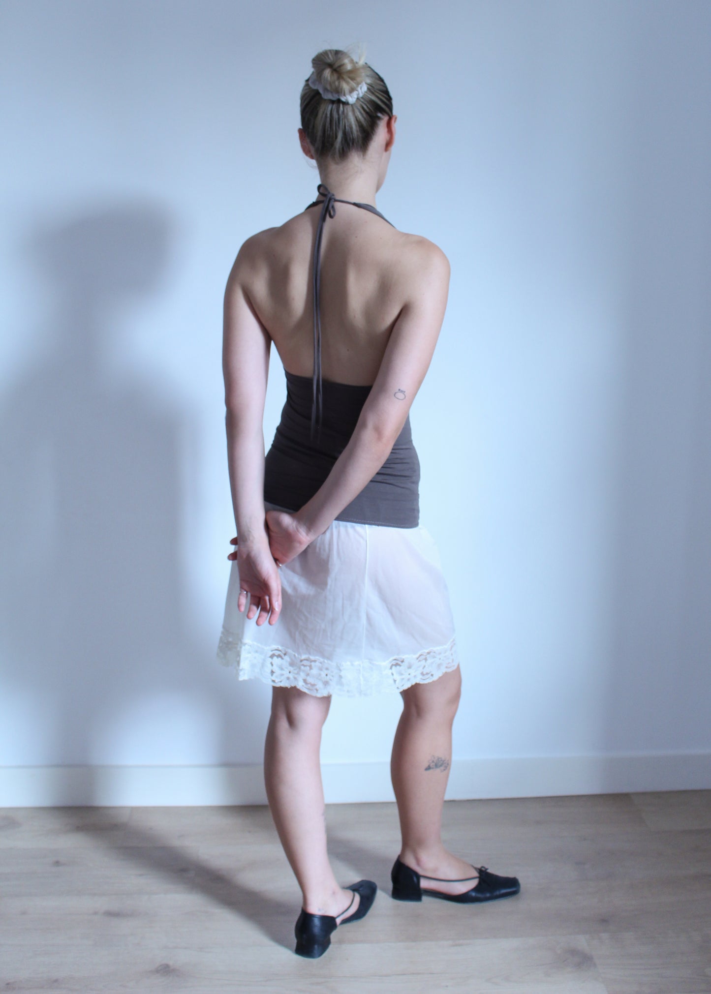The Mevanou Top (In Taupe)