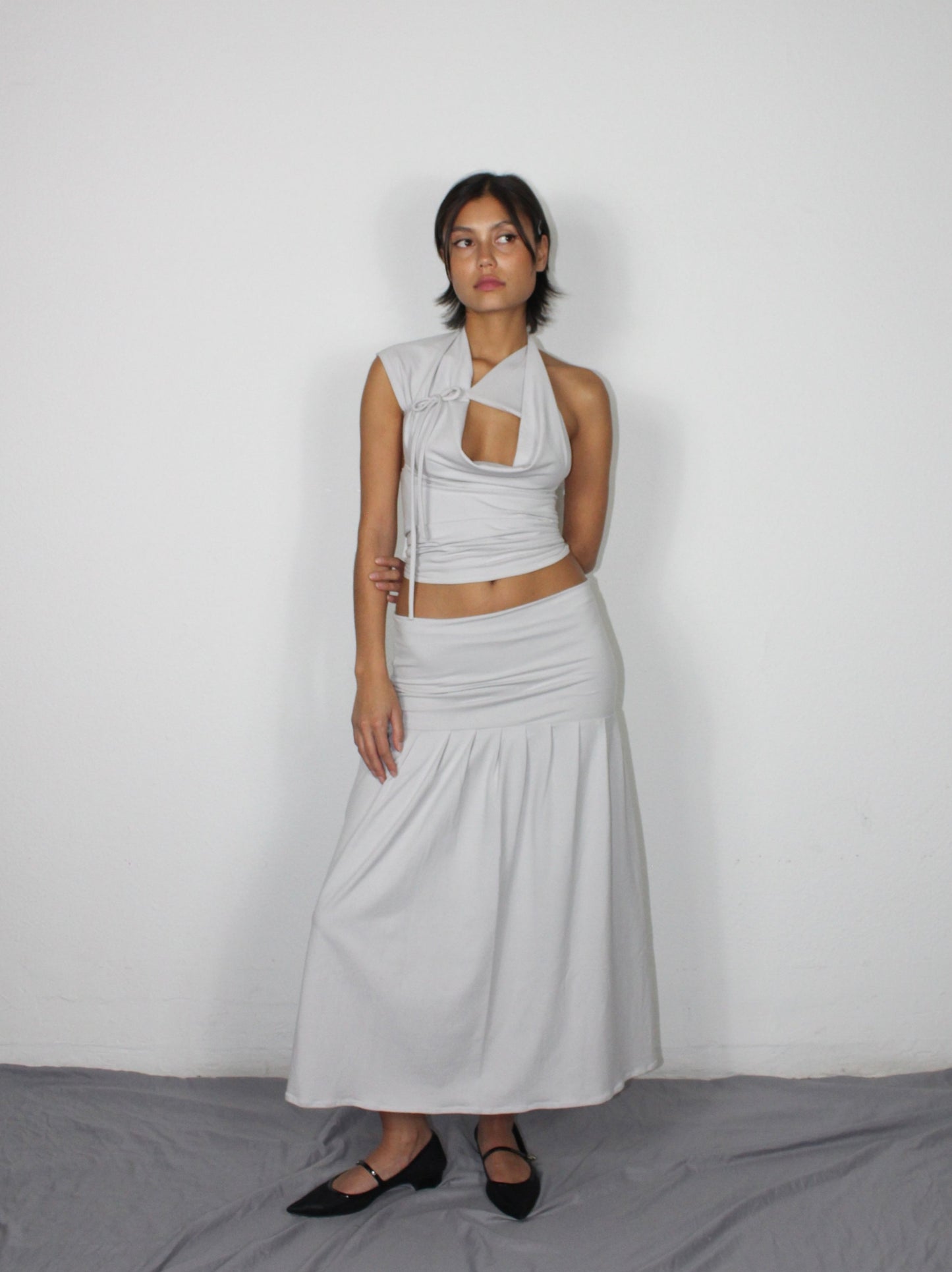 The Mevanou Top (In Light Gray)