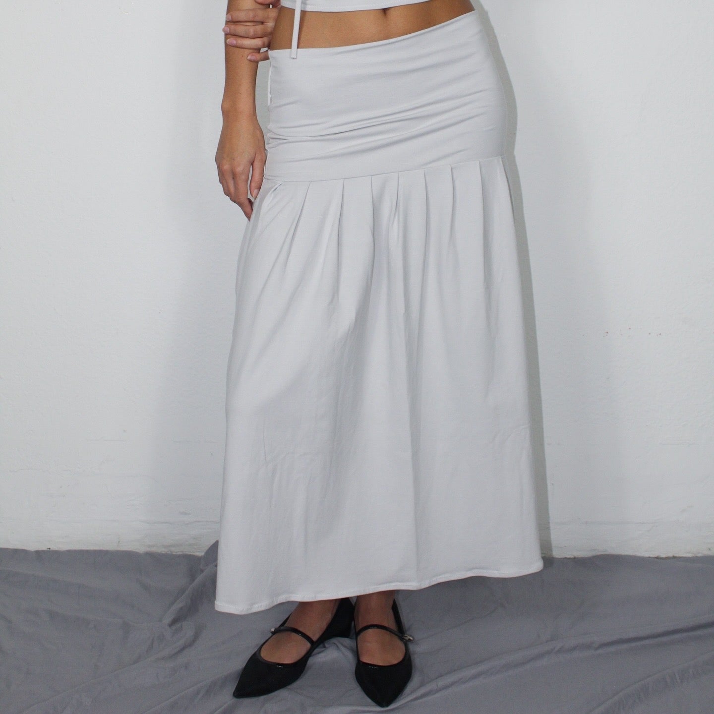 The Mevanou Skirt (In Light Gray)