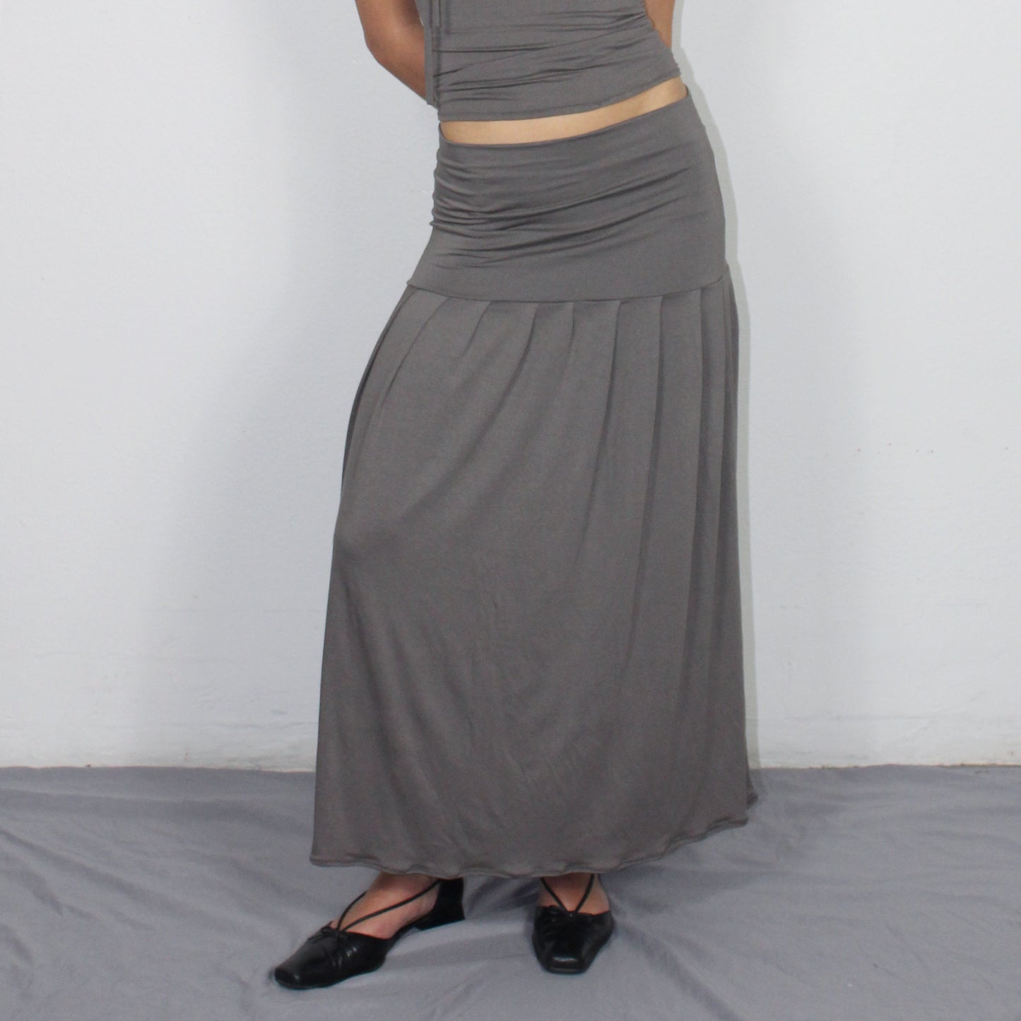 The Mevanou Skirt (In Gray-brown)