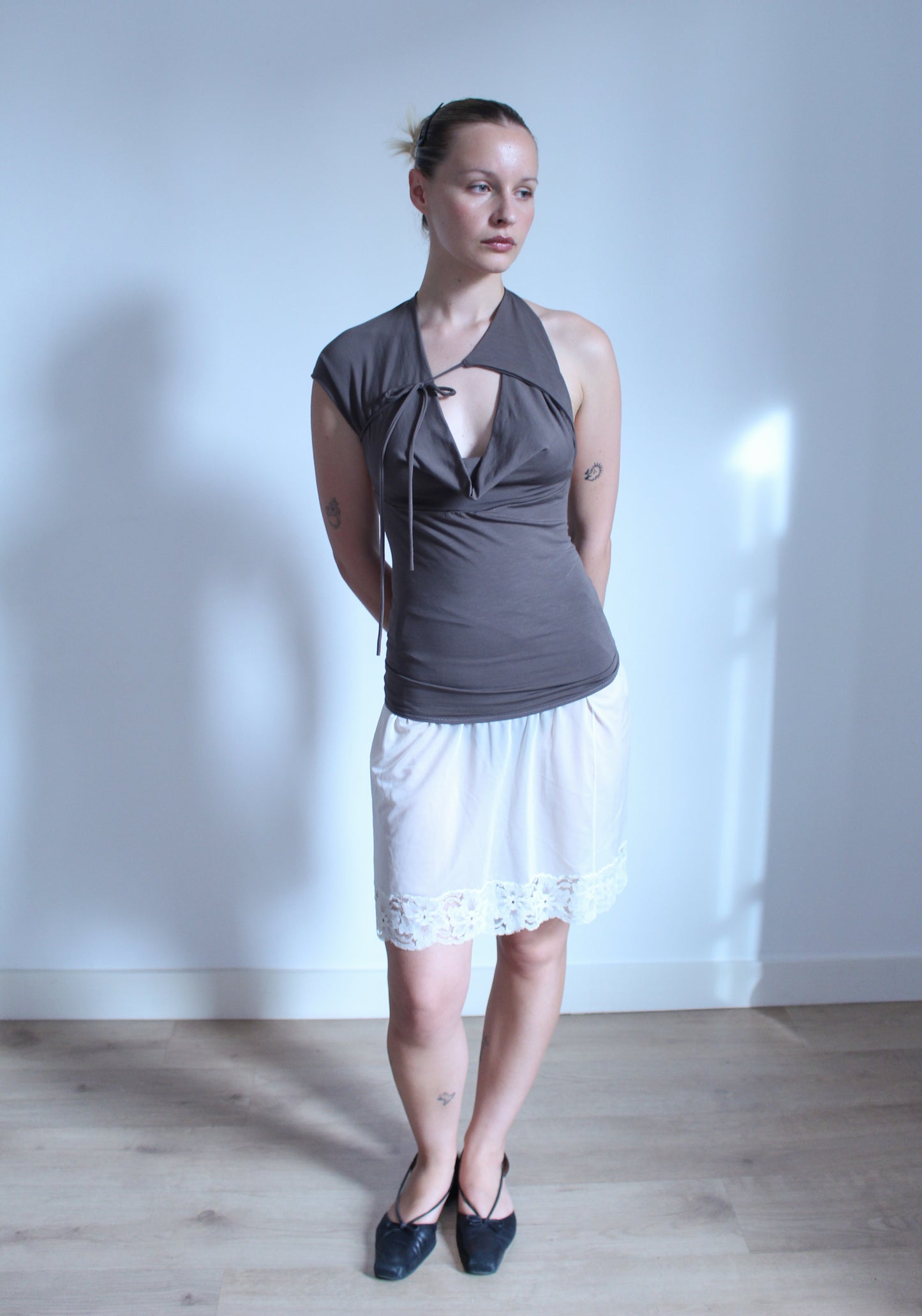 The Mevanou Top (In Taupe)