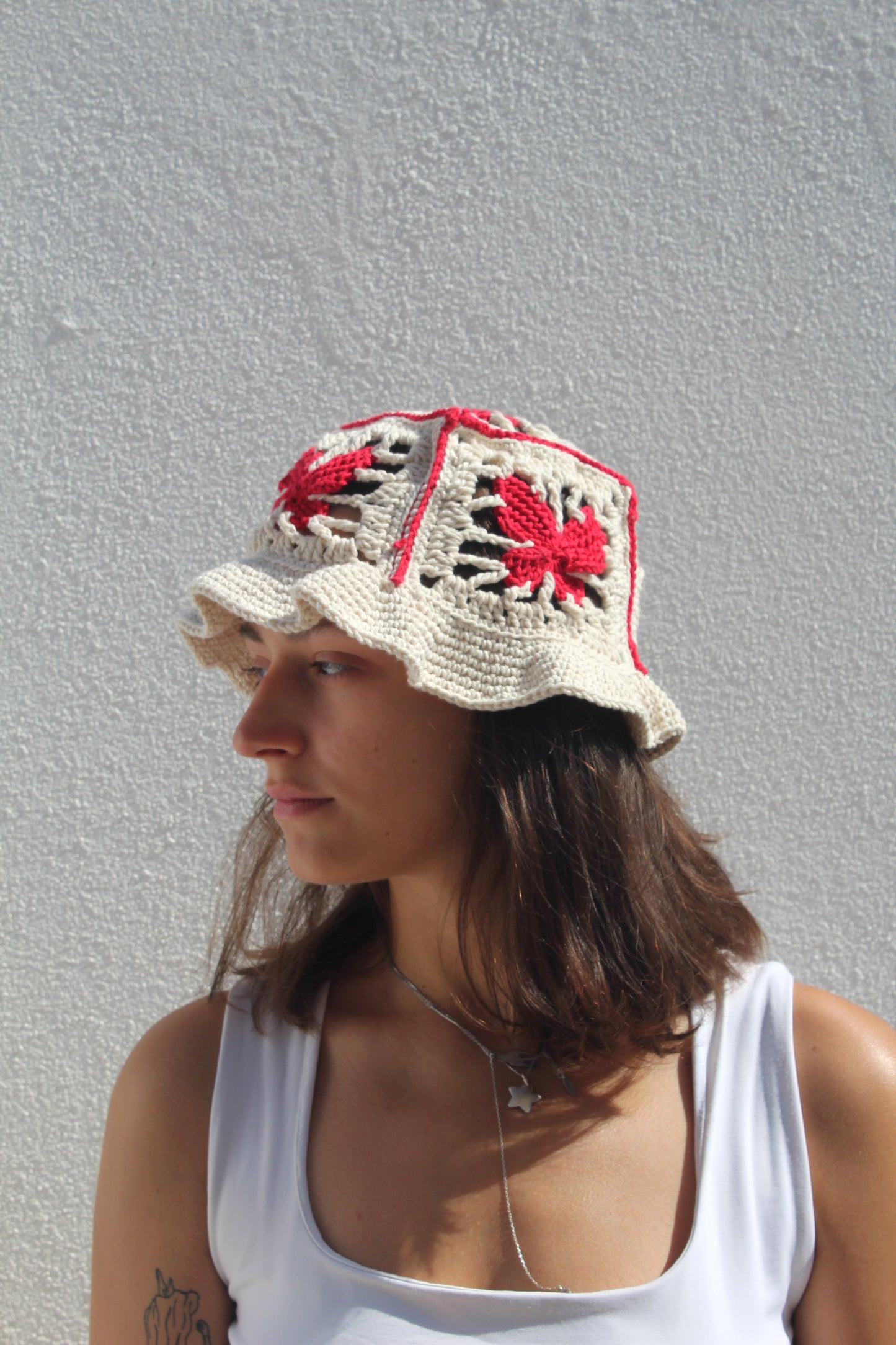 Crochet Butterfly Bucket Hat (Beige with red butterflies)